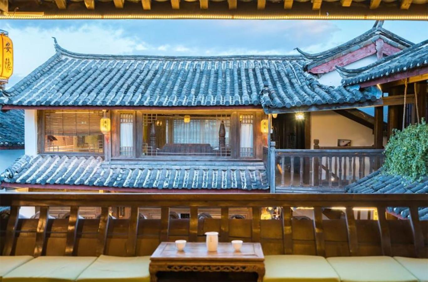 Homestay Big Tree - Naxi Old Style *